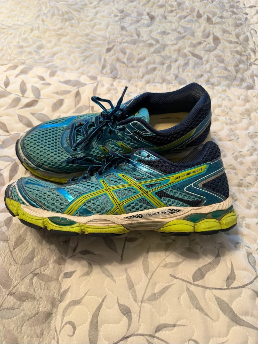 ASICS Gel-Cumulus 16 Women's Turquoise and Navy Athletic Running Shoes